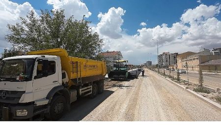 Abdullah Sabri Ülgen Caddesi Asfaltlanıyor