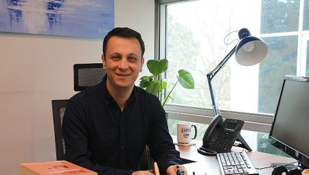 “Günde en az üç sefer sarılın!”